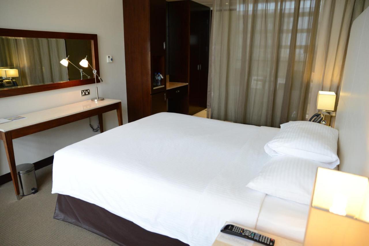 Centro Yas Island-By Rotana Hotel Abu Dhabi Room photo